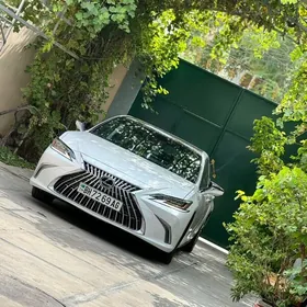 Lexus ES 350 2019