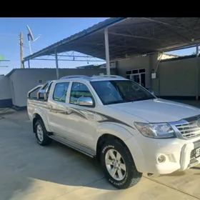 Toyota Hilux 2012