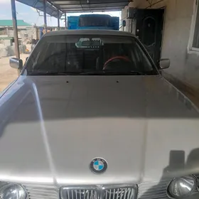 BMW 7 Series 1990