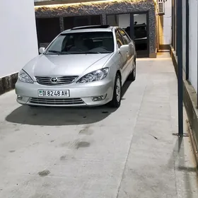 Toyota Camry 2004