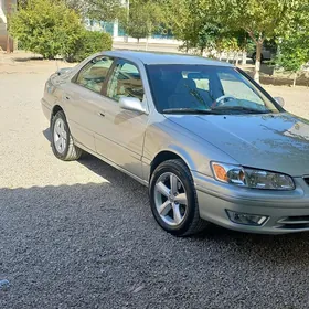 Toyota Camry 2000