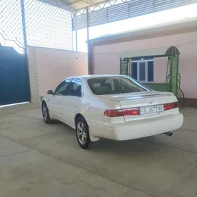 Toyota Camry 2000