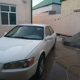 Toyota Camry 2001