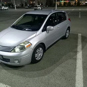 Nissan Versa 2010