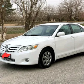 Toyota Camry 2010