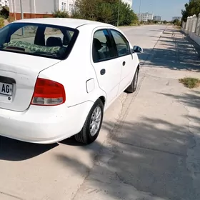 Chevrolet Aveo 2004