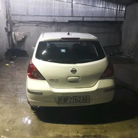 Nissan Versa 2010