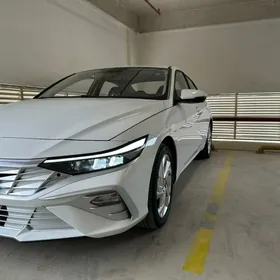 Hyundai Elantra 2024