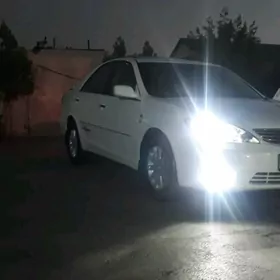 Toyota Camry 2004