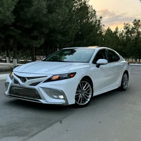 Toyota Camry 2020