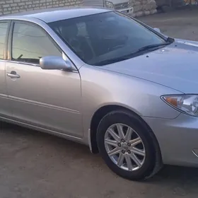 Toyota Camry 2004