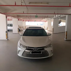 Toyota Camry 2016