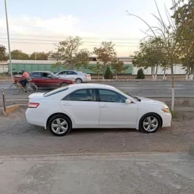 Toyota Camry 2011