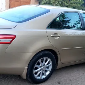 Toyota Camry 2010