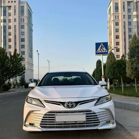 Toyota Camry 2018