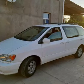 Toyota Sienna 2001