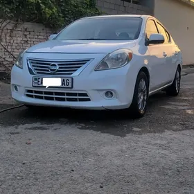 Nissan Versa 2014