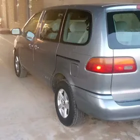 Toyota Sienna 1998