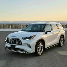 Toyota Highlander 2021