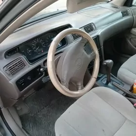 Toyota Camry 2000