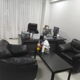 Arende ofis 130m² 4kom 1etaž