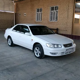 Toyota Camry 2001