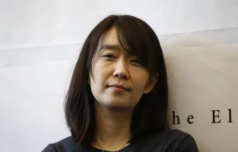 Edebiýat boýunça Nobel baýragy günorta koreýaly ýazyjy Han Gana berildi