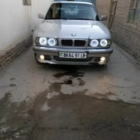 BMW 525 1990