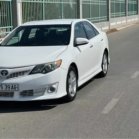 Toyota Camry 2012