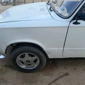 Lada 2104 1986