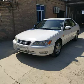 Toyota Camry 2000