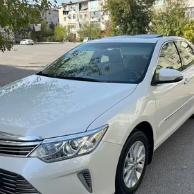 Toyota Camry 2015