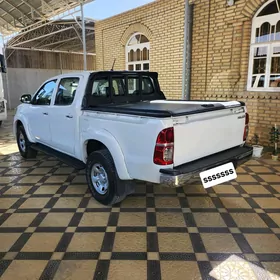 Toyota Hilux 2015