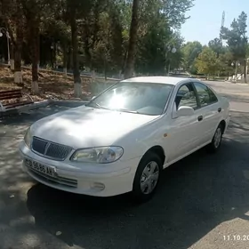 Nissan Sunny 2001