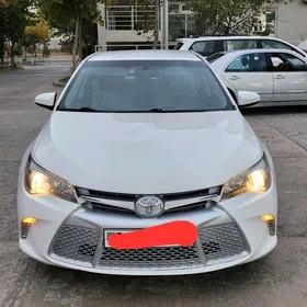 Toyota Camry 2016