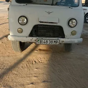 UAZ Profi 1985