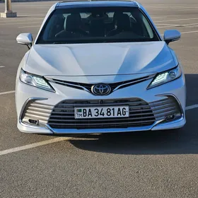 Toyota Camry 2018