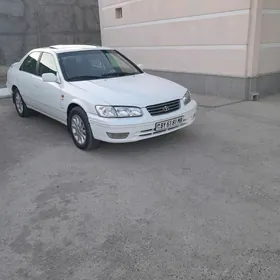 Toyota Camry 2000