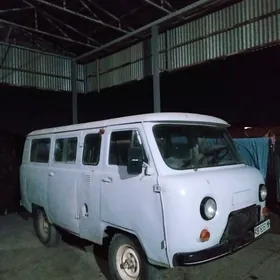 UAZ 469 2002