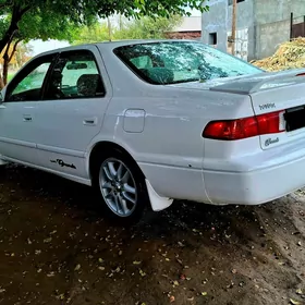 Toyota Camry 2000