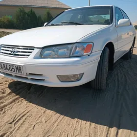 Toyota Camry 2000