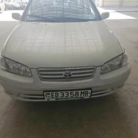 Toyota Camry 2000