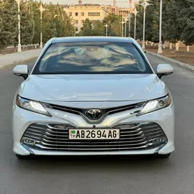 Toyota Camry 2018