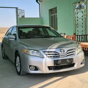 Toyota Camry 2010