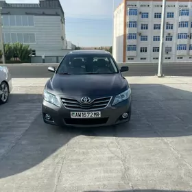 Toyota Camry 2010