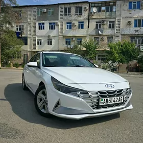 Hyundai Elantra 2021