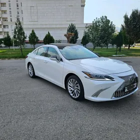 Lexus ES 350 2019