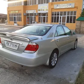 Toyota Camry 2004