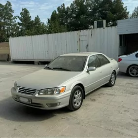 Toyota Camry 2000