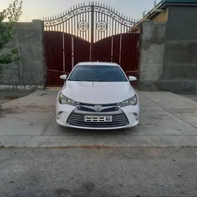 Toyota Camry 2015